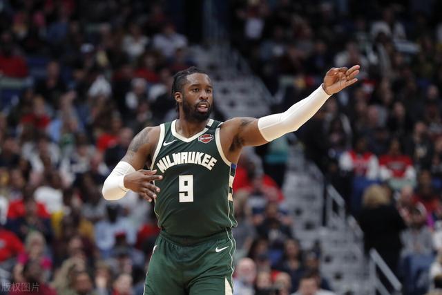 特雷杨22+11杰约21+15 老鹰力克尼克斯晋级4强