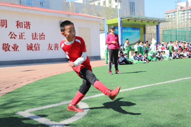 附加赛-湖人险胜鹈鹕晋级季后赛 首轮对阵掘金