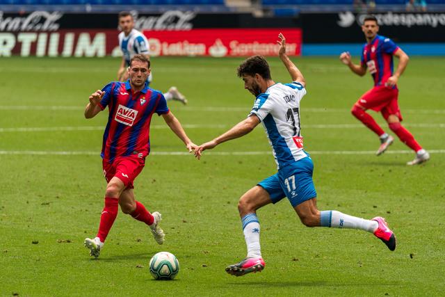 高尔夫球重庆女子公开赛挥杆 首轮彭严萱63杆破纪录领先高尔夫球重庆女子公开赛挥杆 首轮彭严萱63杆破纪录领先